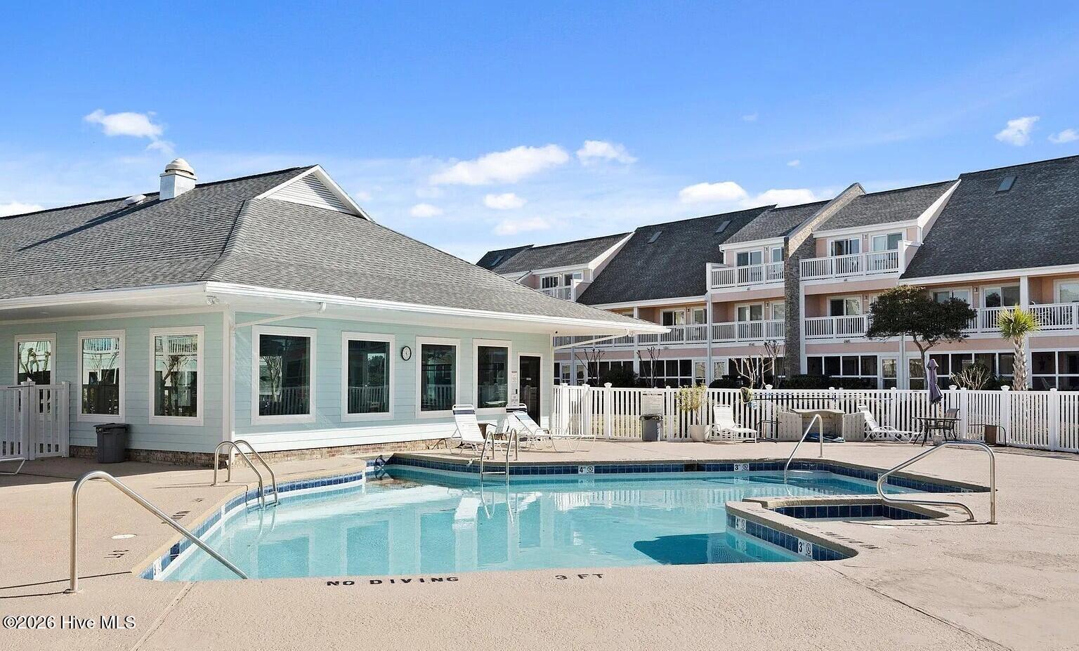 100553975 | Photo 17