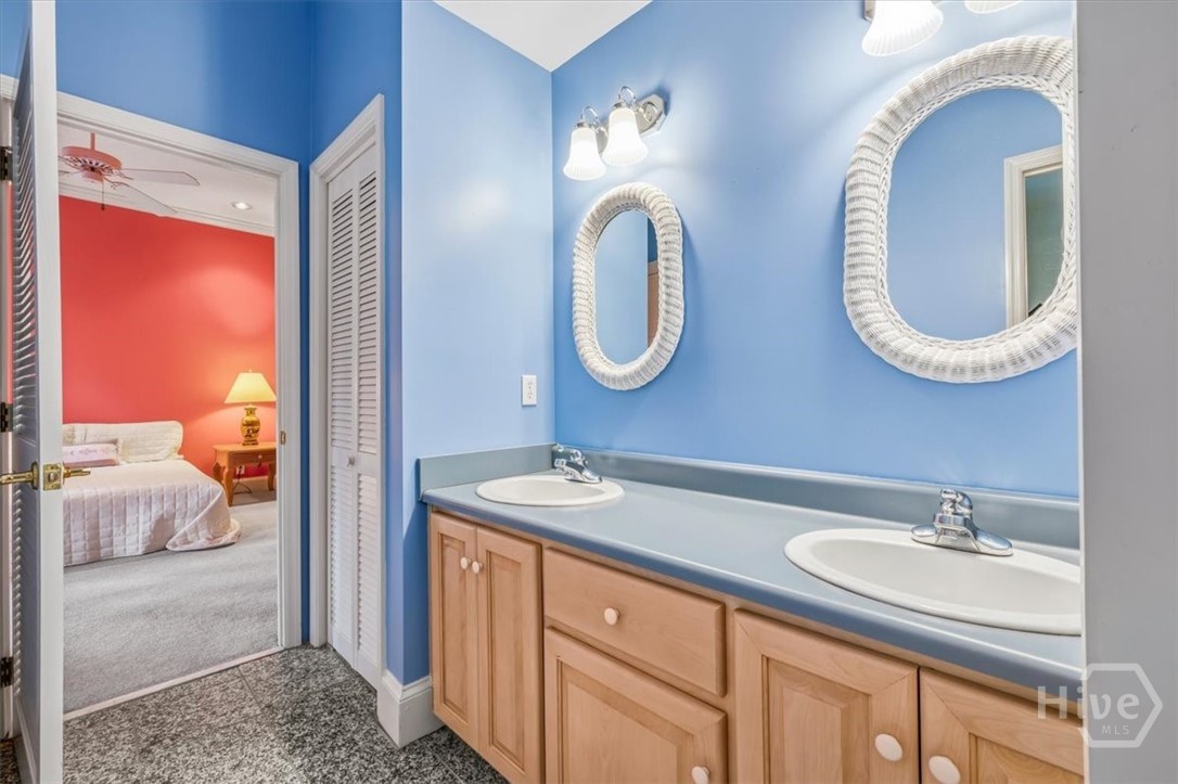 Guest Jack N Jull Bath Double Vanity