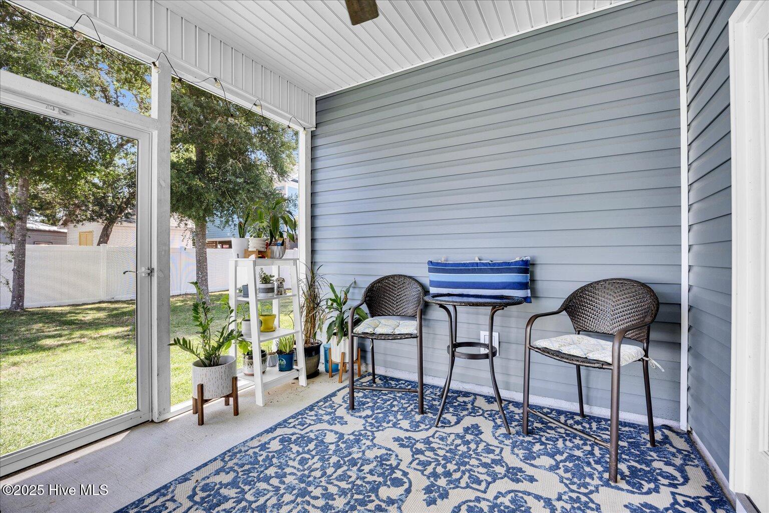 100516141 | Photo 36