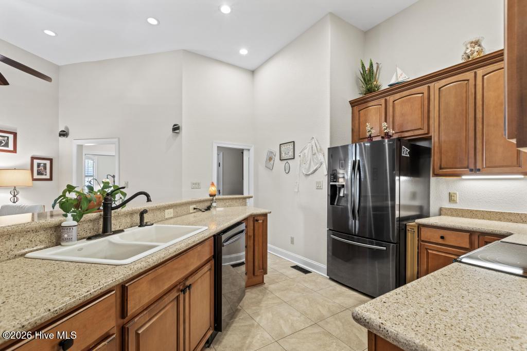 100564942 | Photo 31