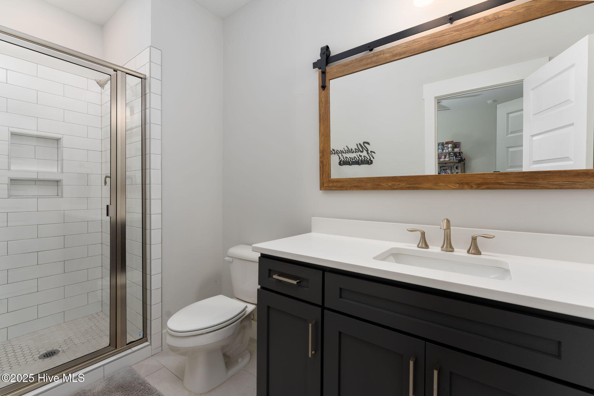 100542365 | Photo 37