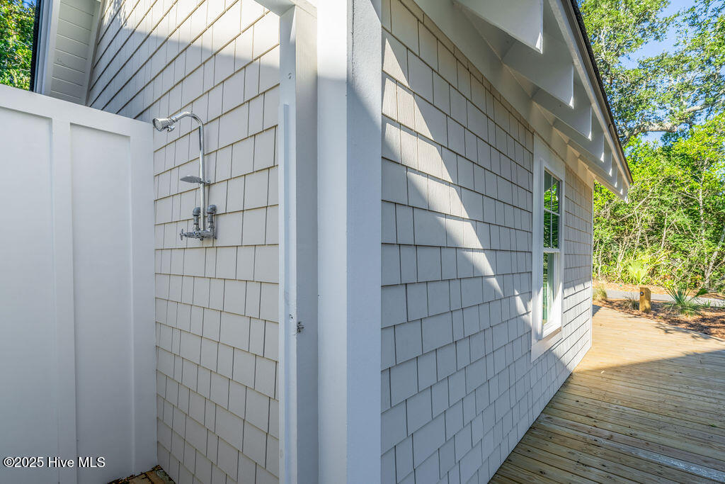 100522848 | Photo 34