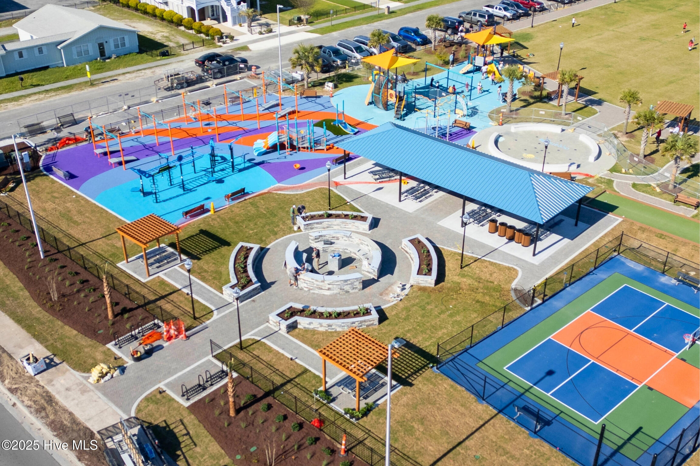 100538313 | Photo 30