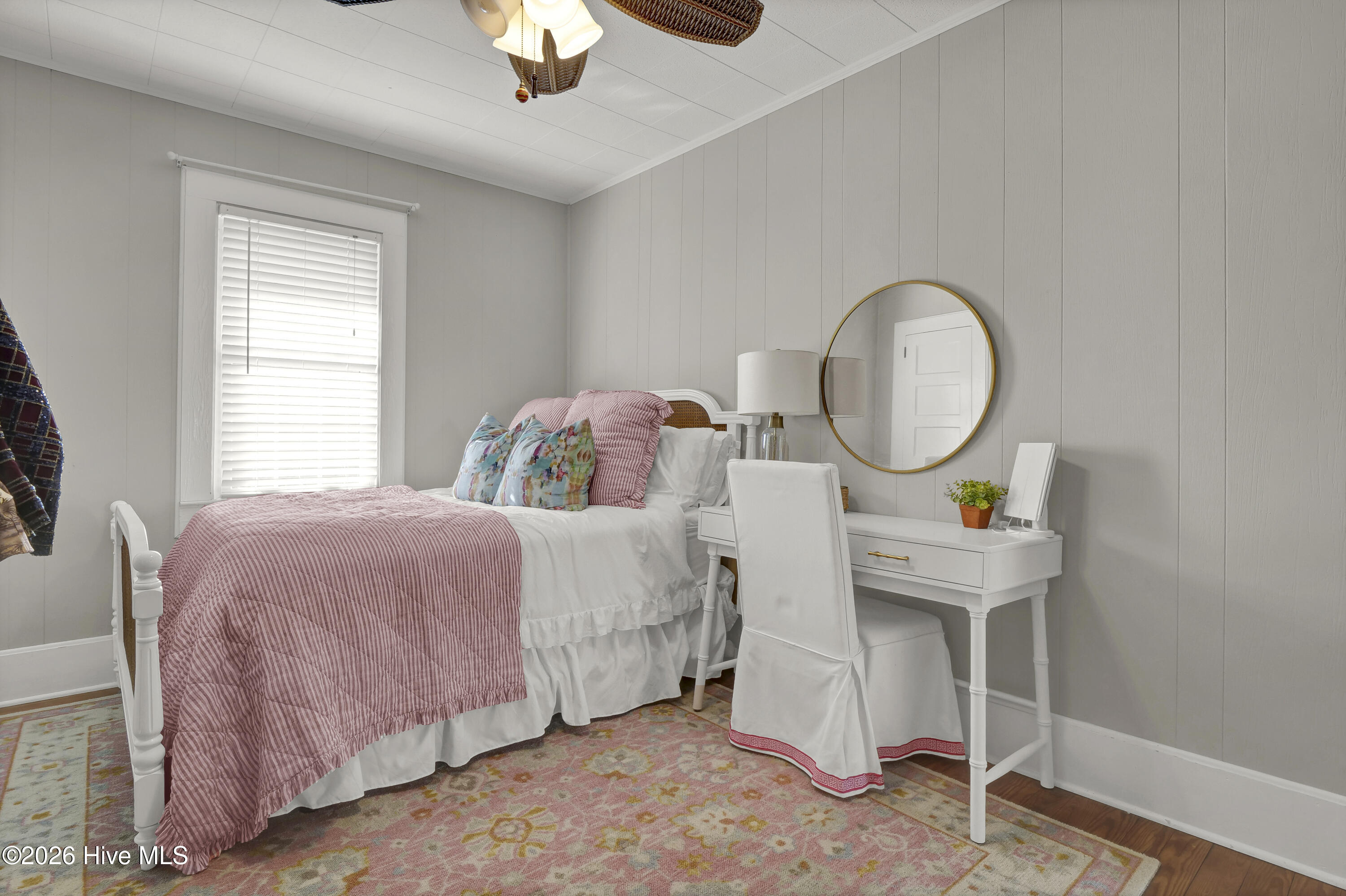 100549449 | Photo 18