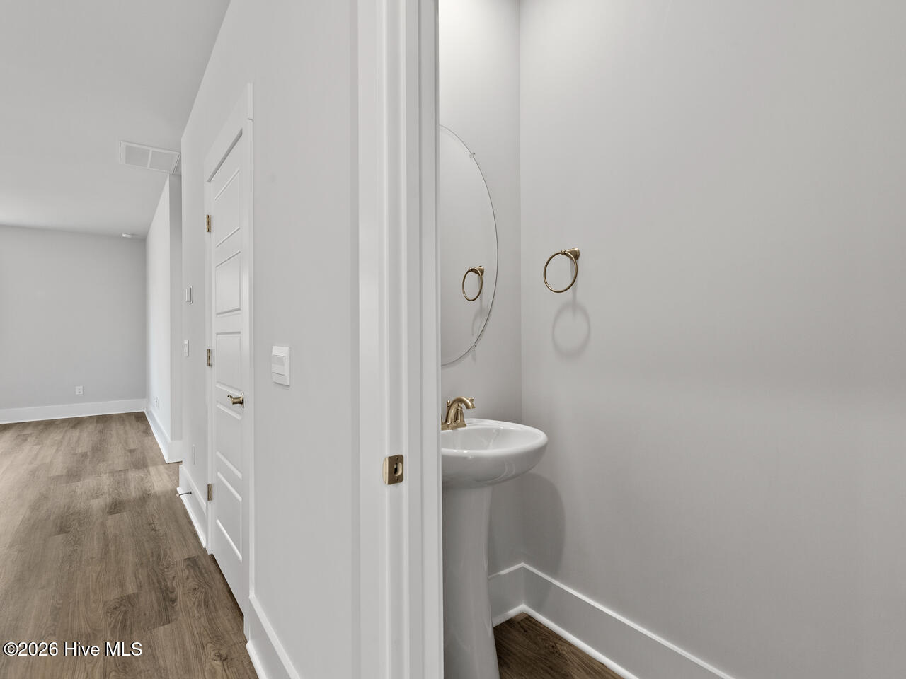 100557631 | Photo 20