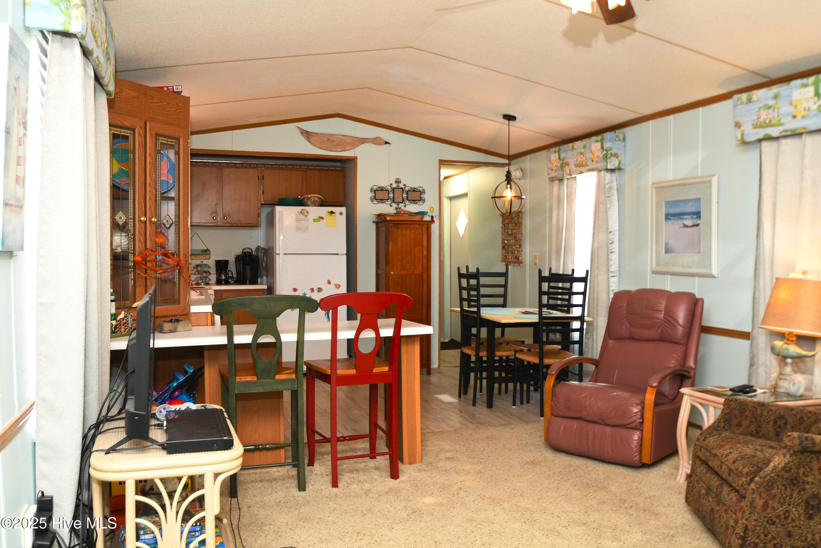 100546057 | Photo 13