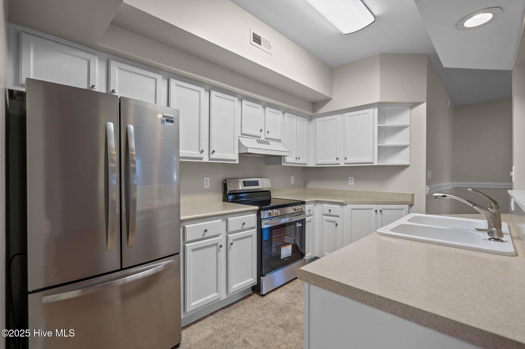 100539656 | Photo 33