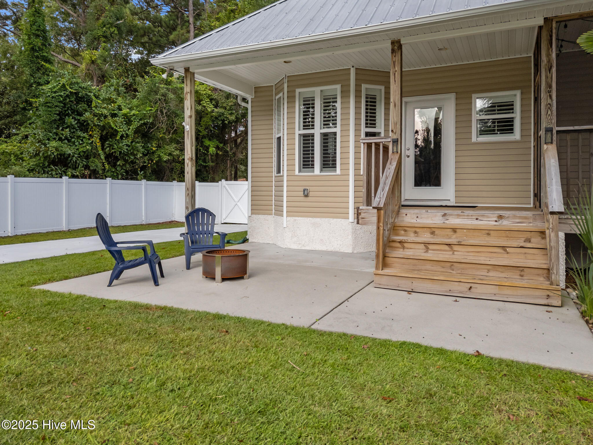 100530224 | Photo 38