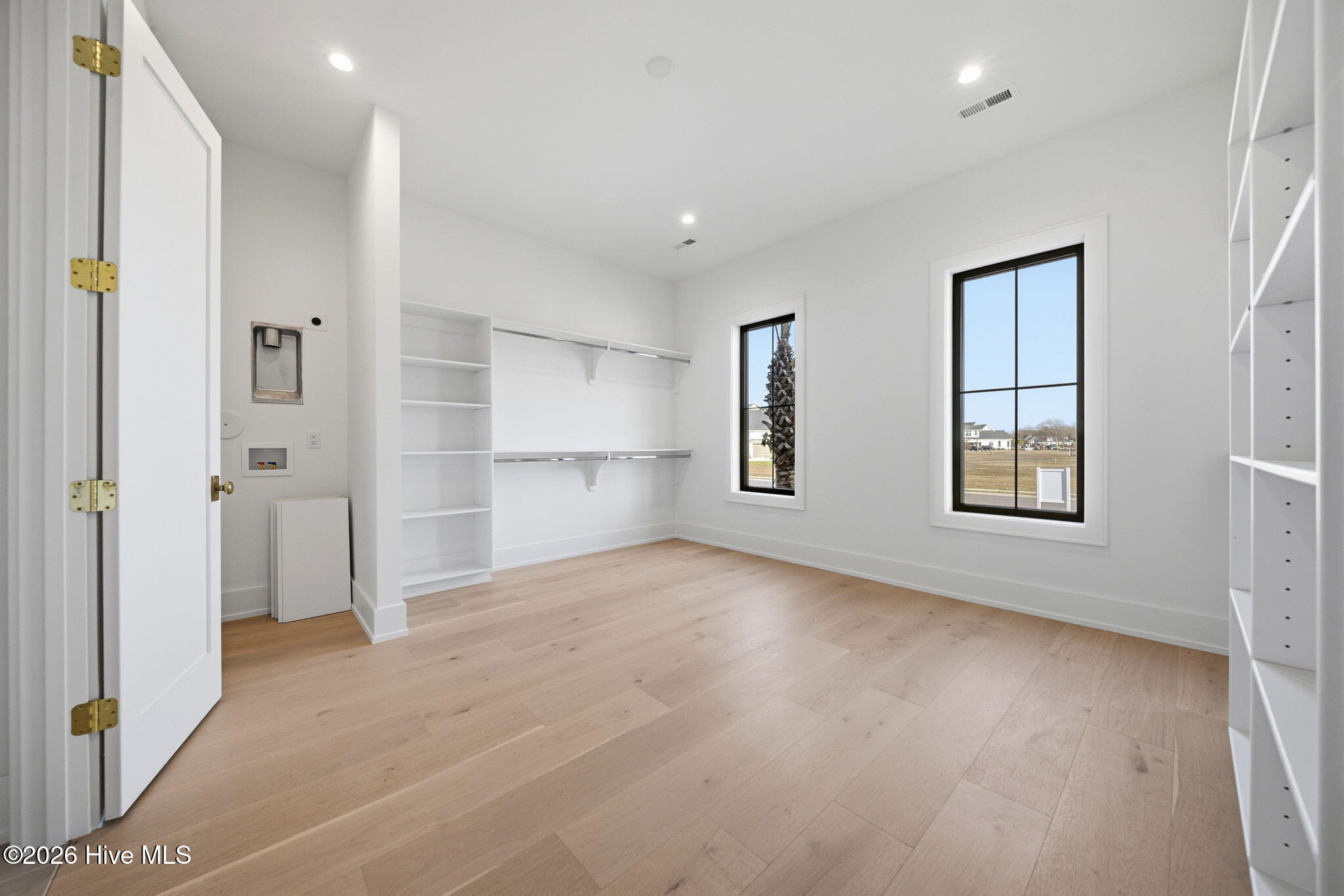 100500065 | Photo 44