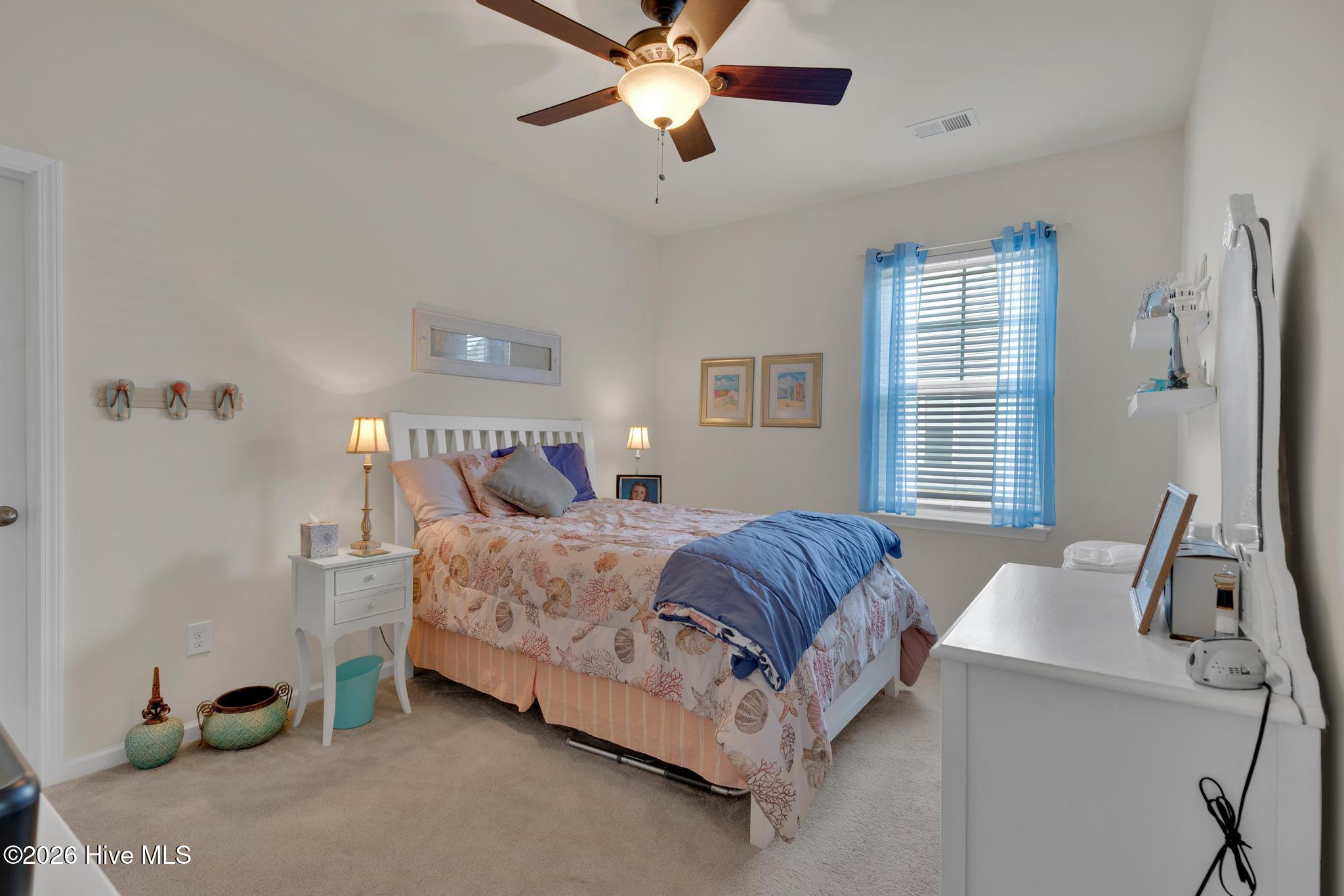 100550349 | Photo 22