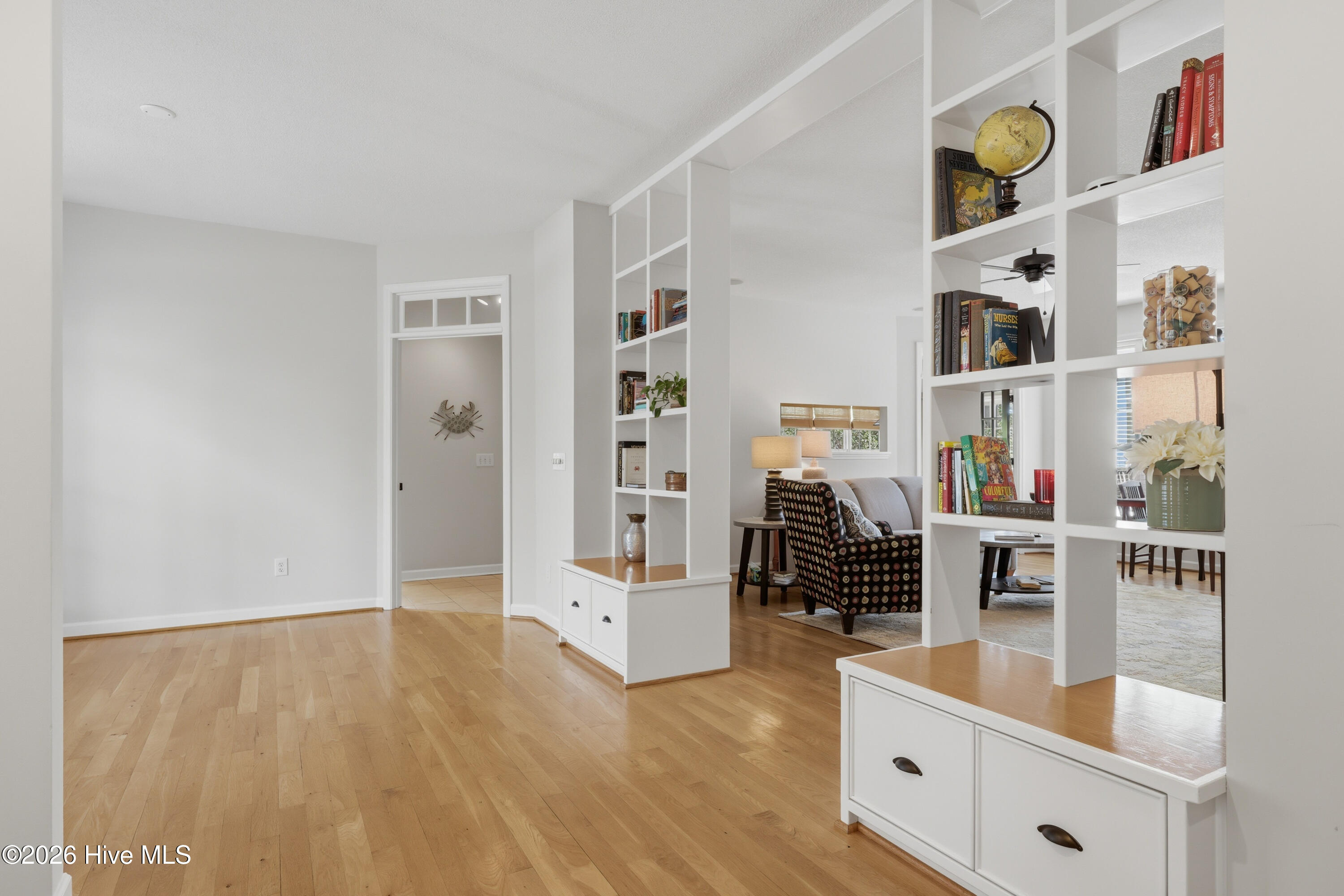 100561627 | Photo 17