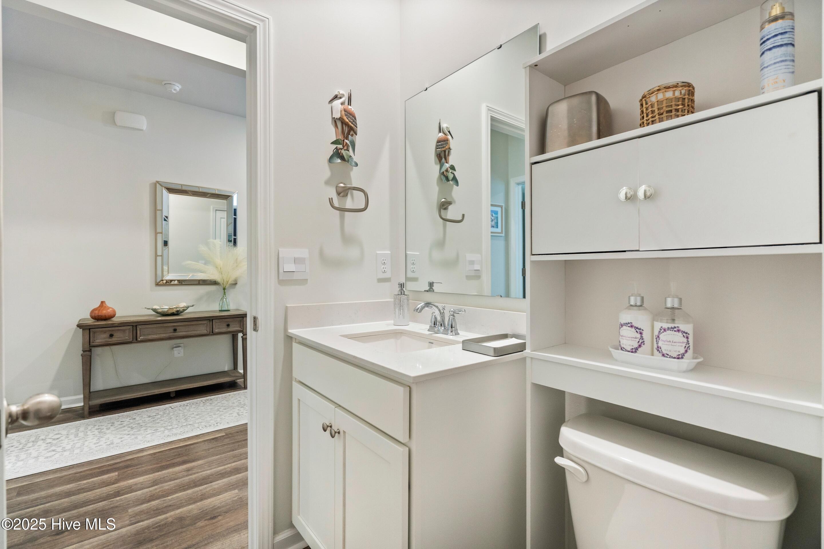 100531826 | Photo 16