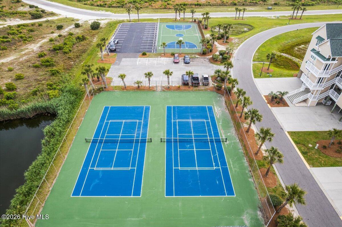 100549709 | Photo 36