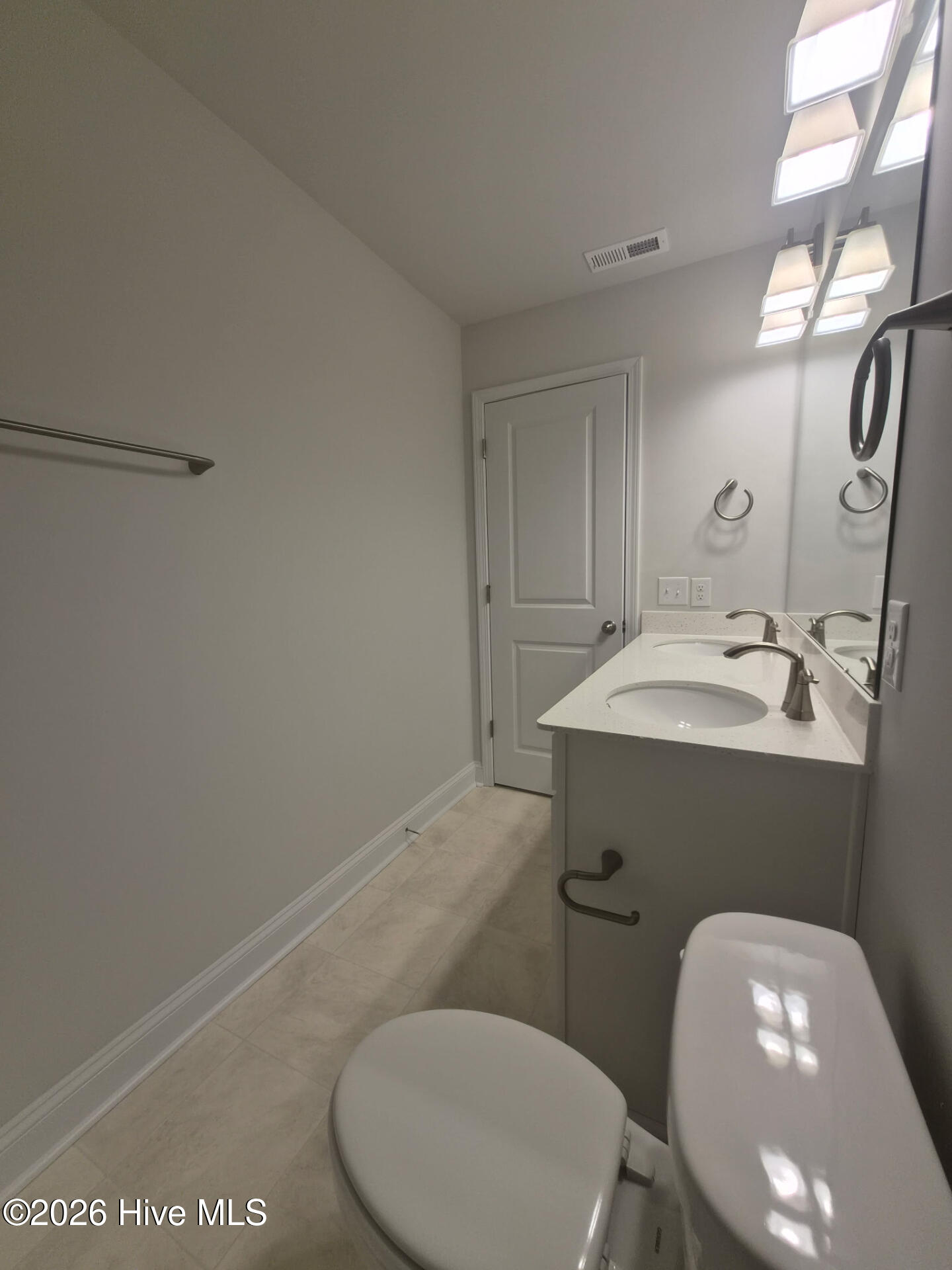 100547261 | Photo 20