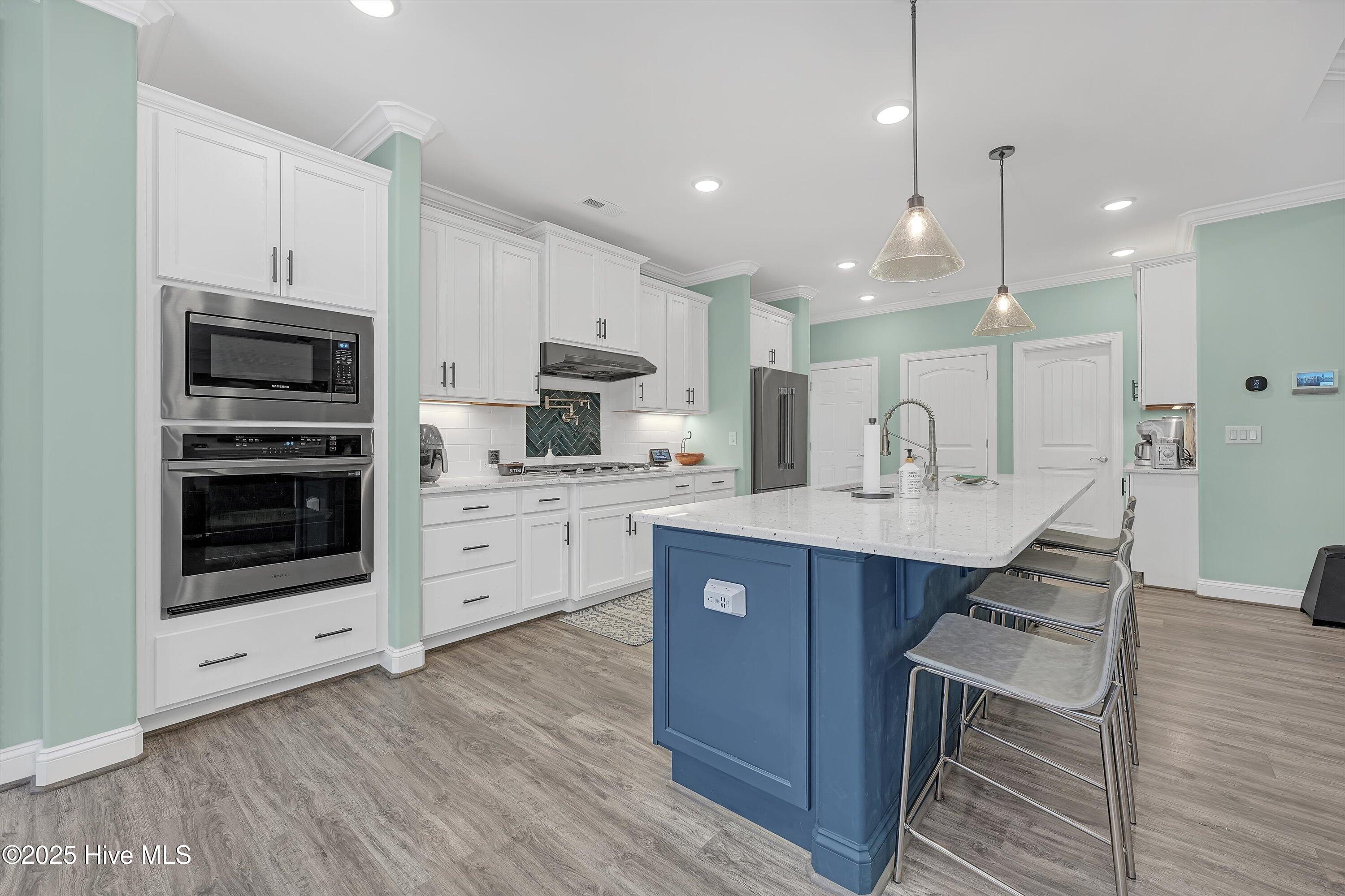 100526199 | Photo 13