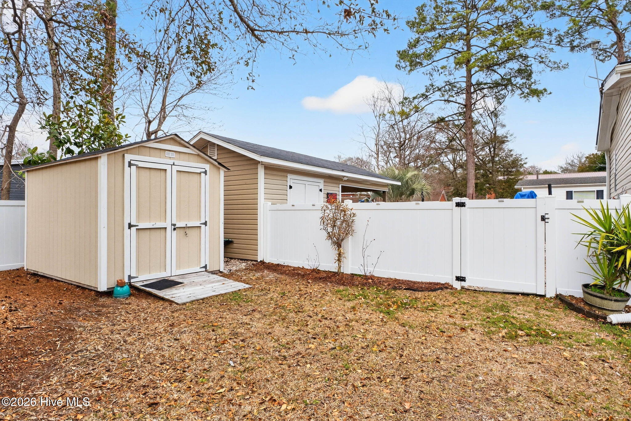 100557297 | Photo 37