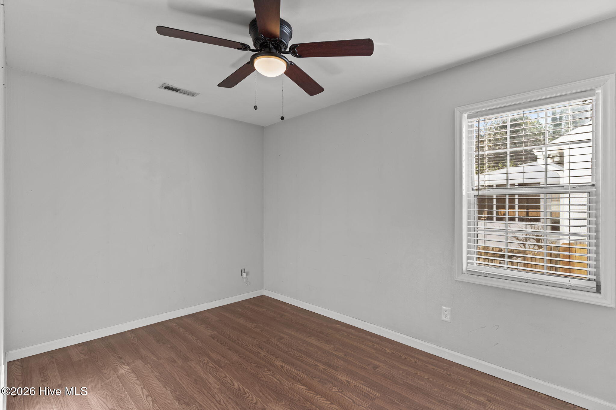 100552735 | Photo 24