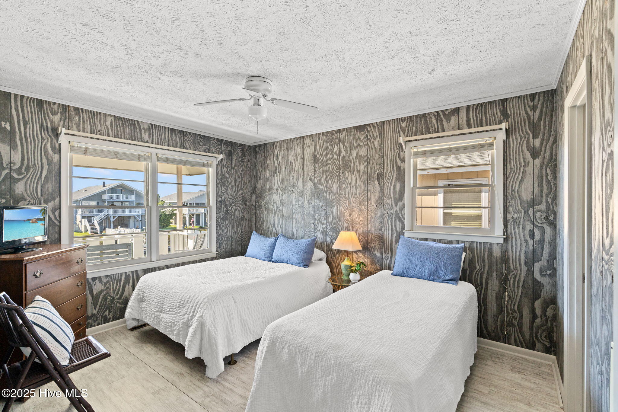 100537501 | Photo 28