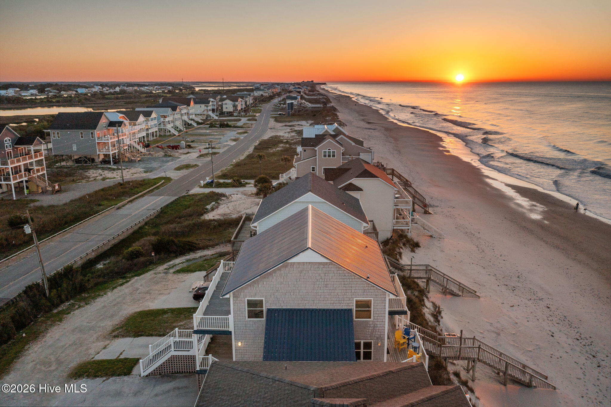 100567170 | Photo 64