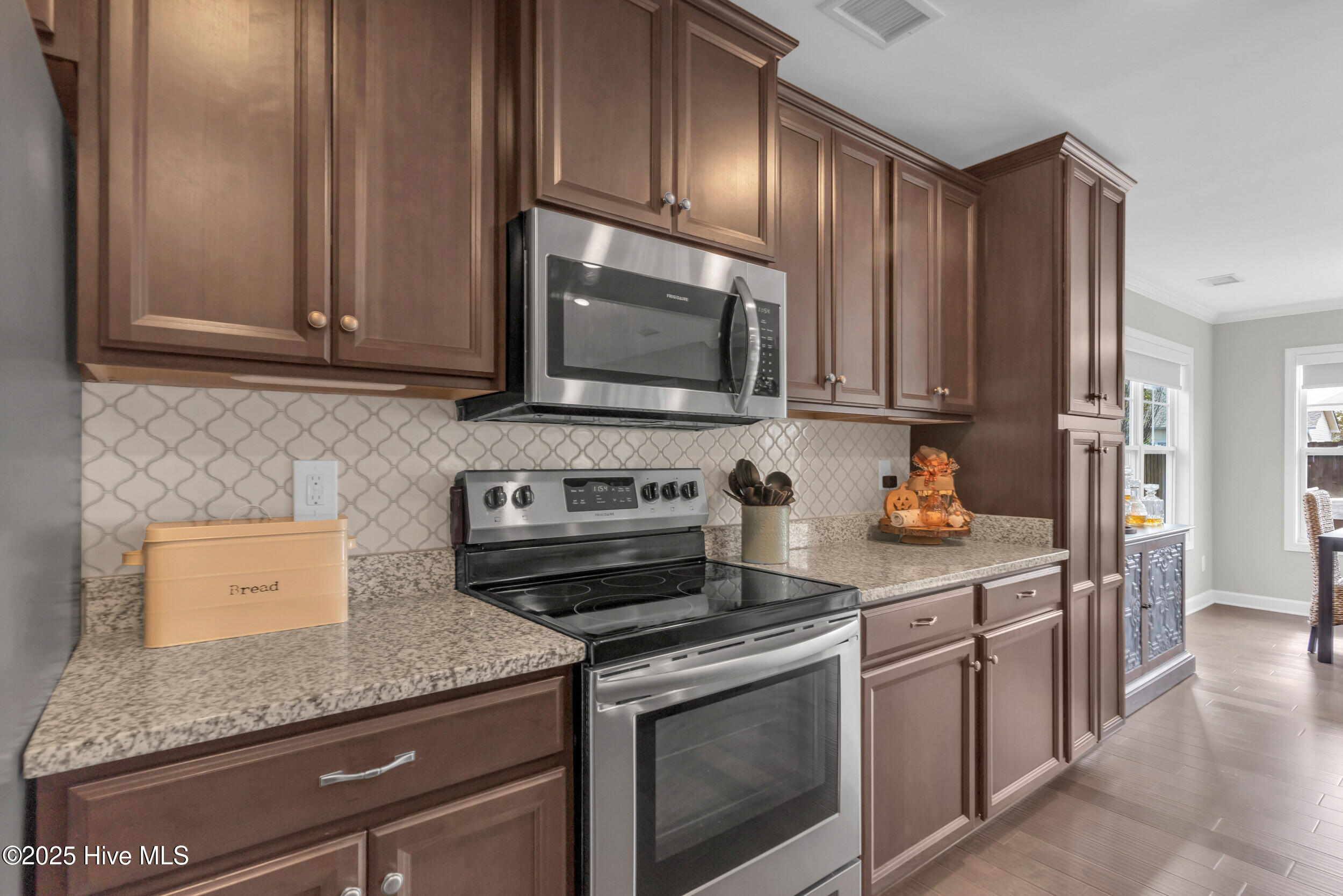 100539795 | Photo 15