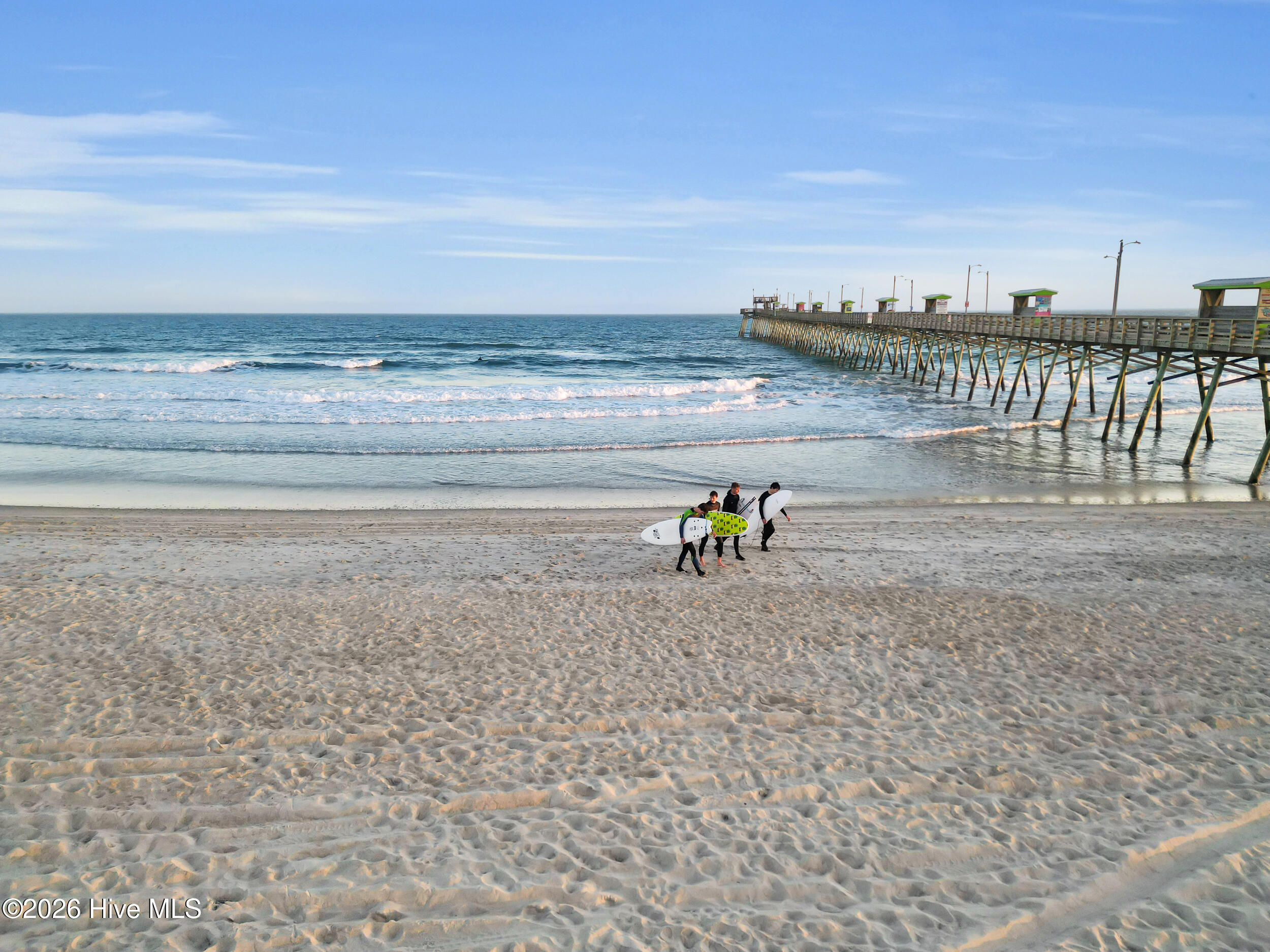 100560097 | Photo 47