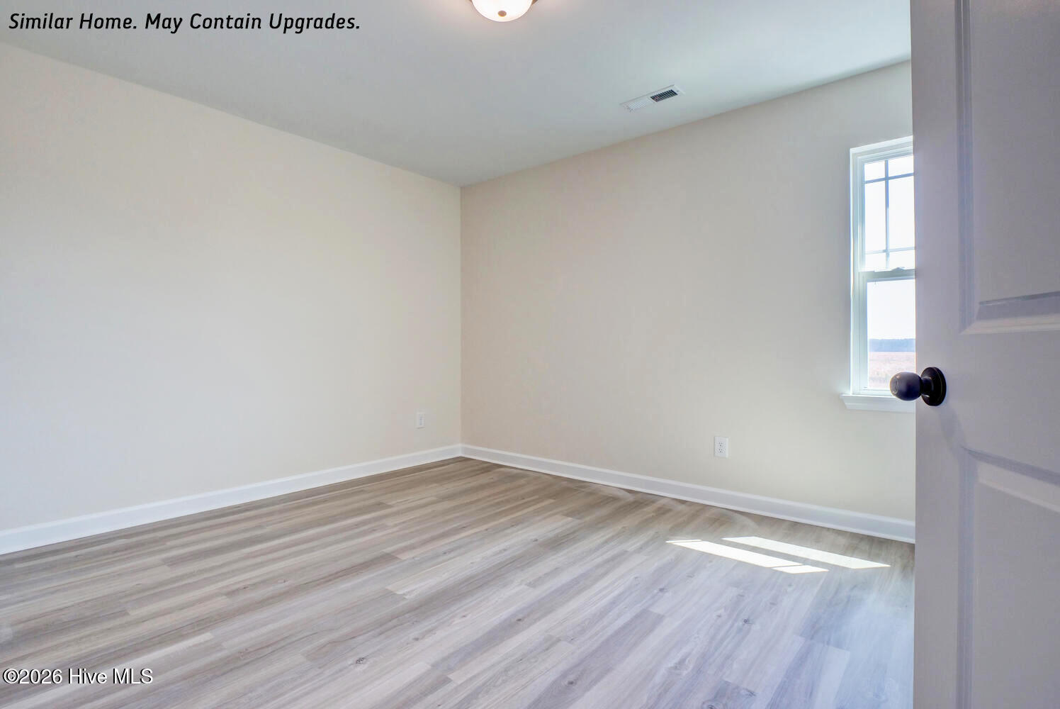 100553299 | Photo 28