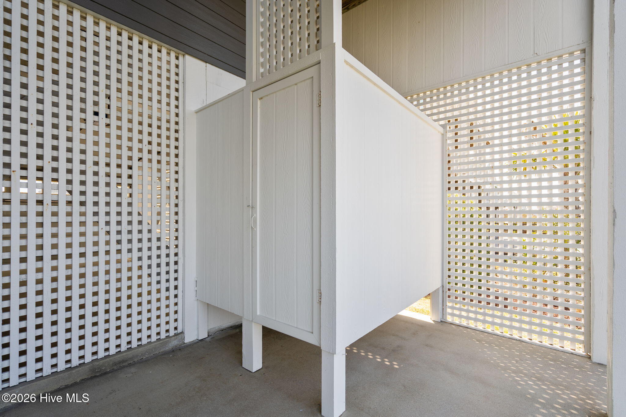 100564459 | Photo 56