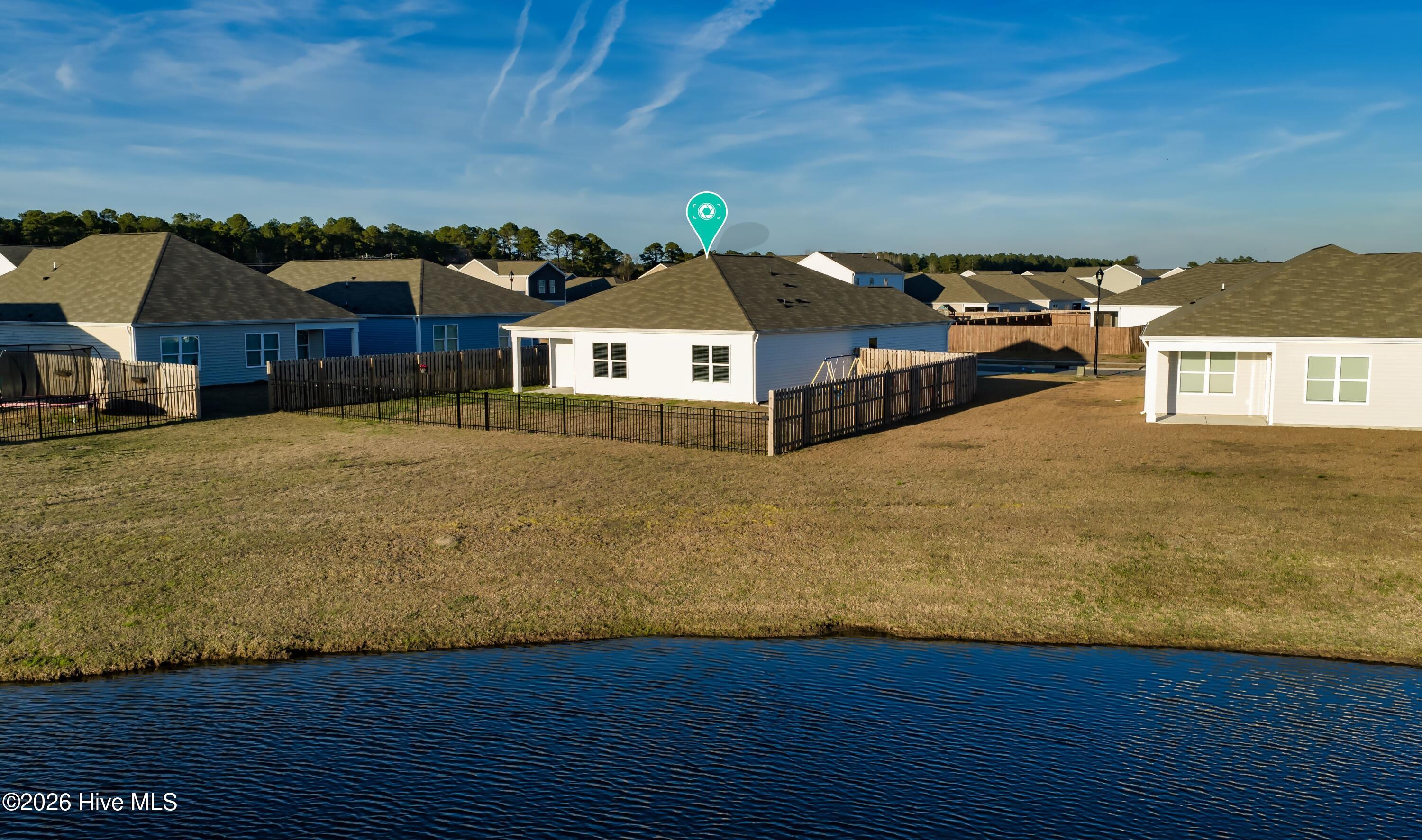 100558236 | Photo 37