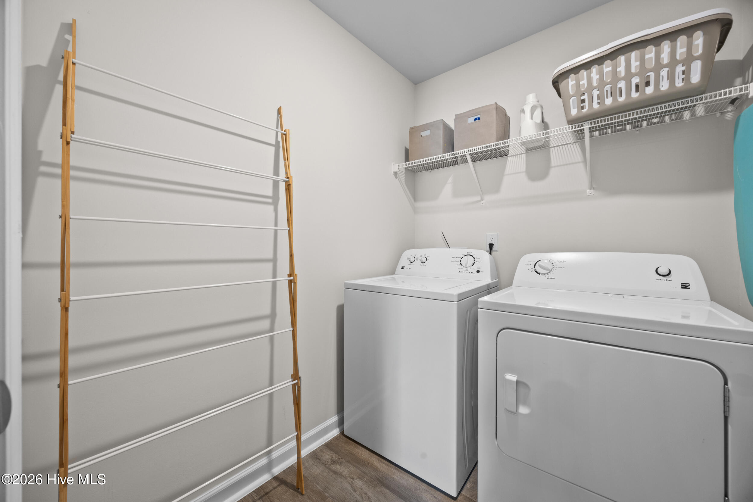 100567643 | Photo 18