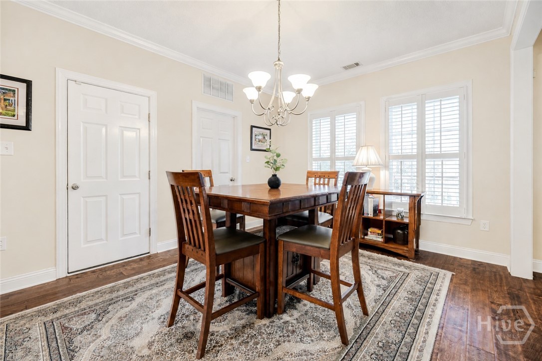Dining area (virtual color in kitchen- paint allowance)