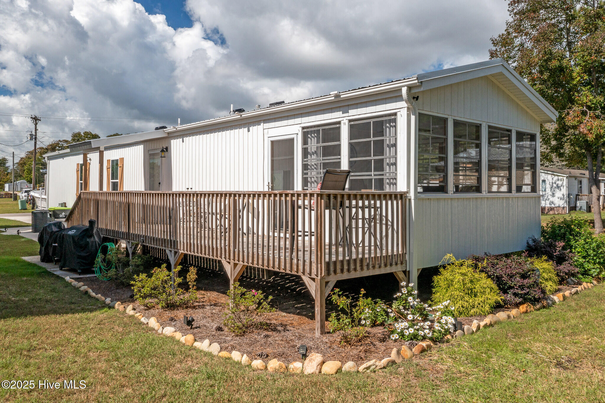 100535195 | Photo 36