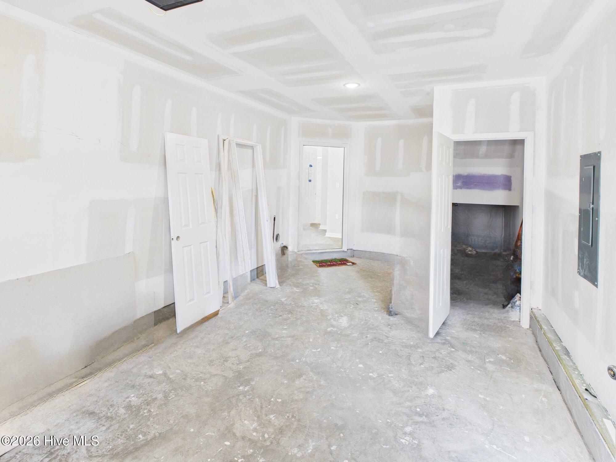 100550436 | Photo 24