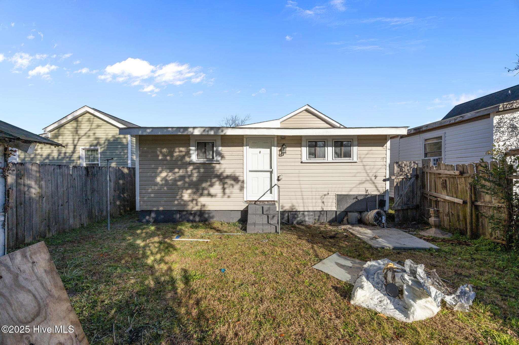 100545676 | Photo 42