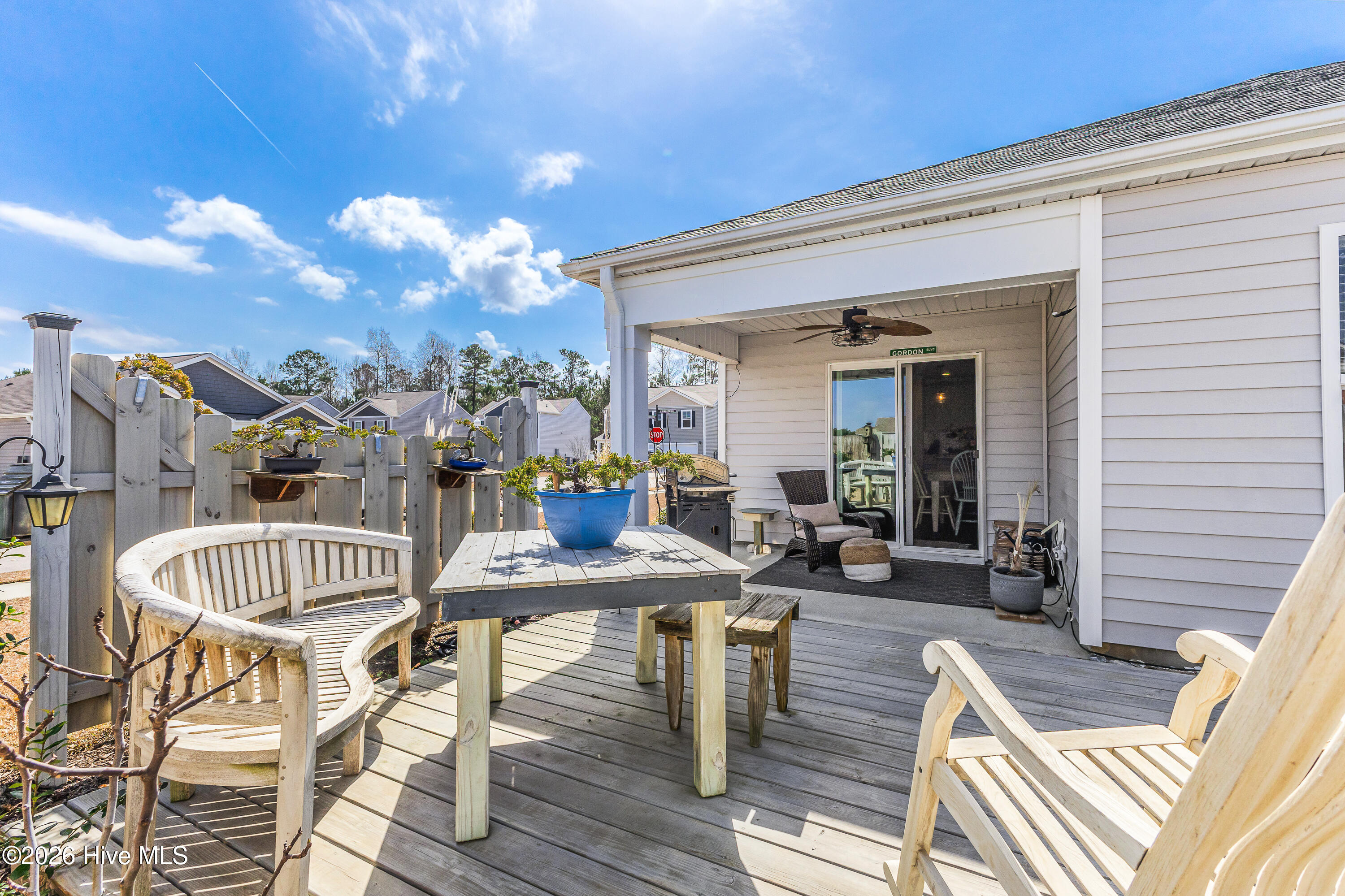 100559432 | Photo 38