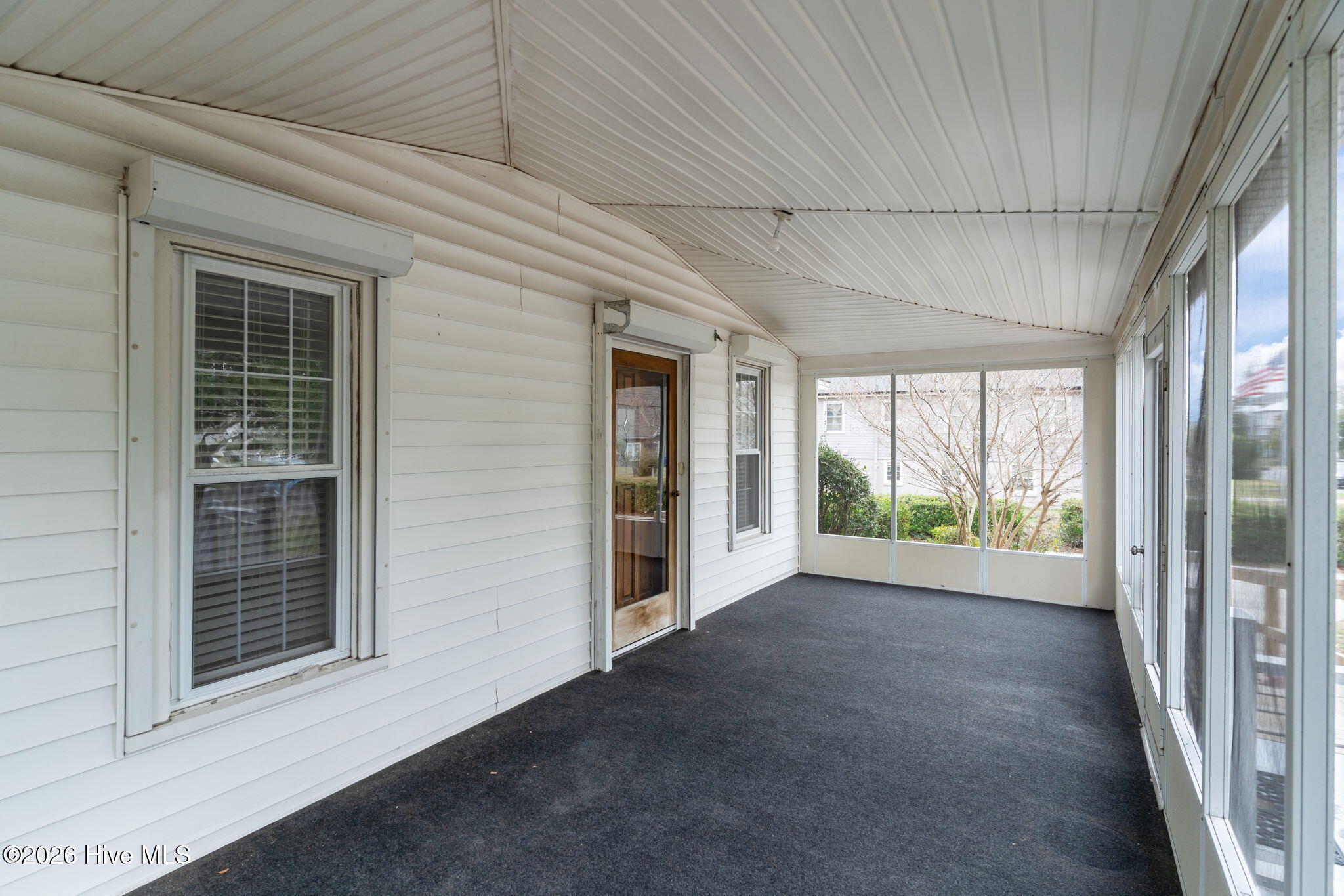 100549517 | Photo 38