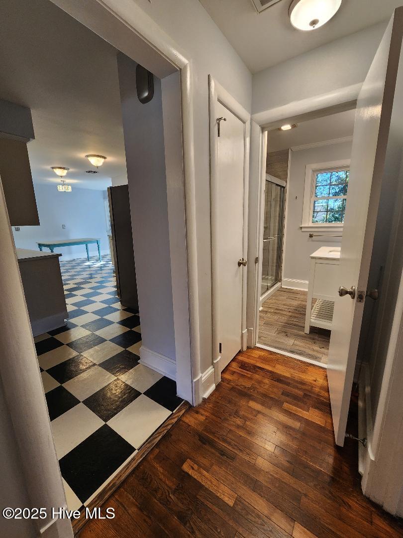 100540372 | Photo 25