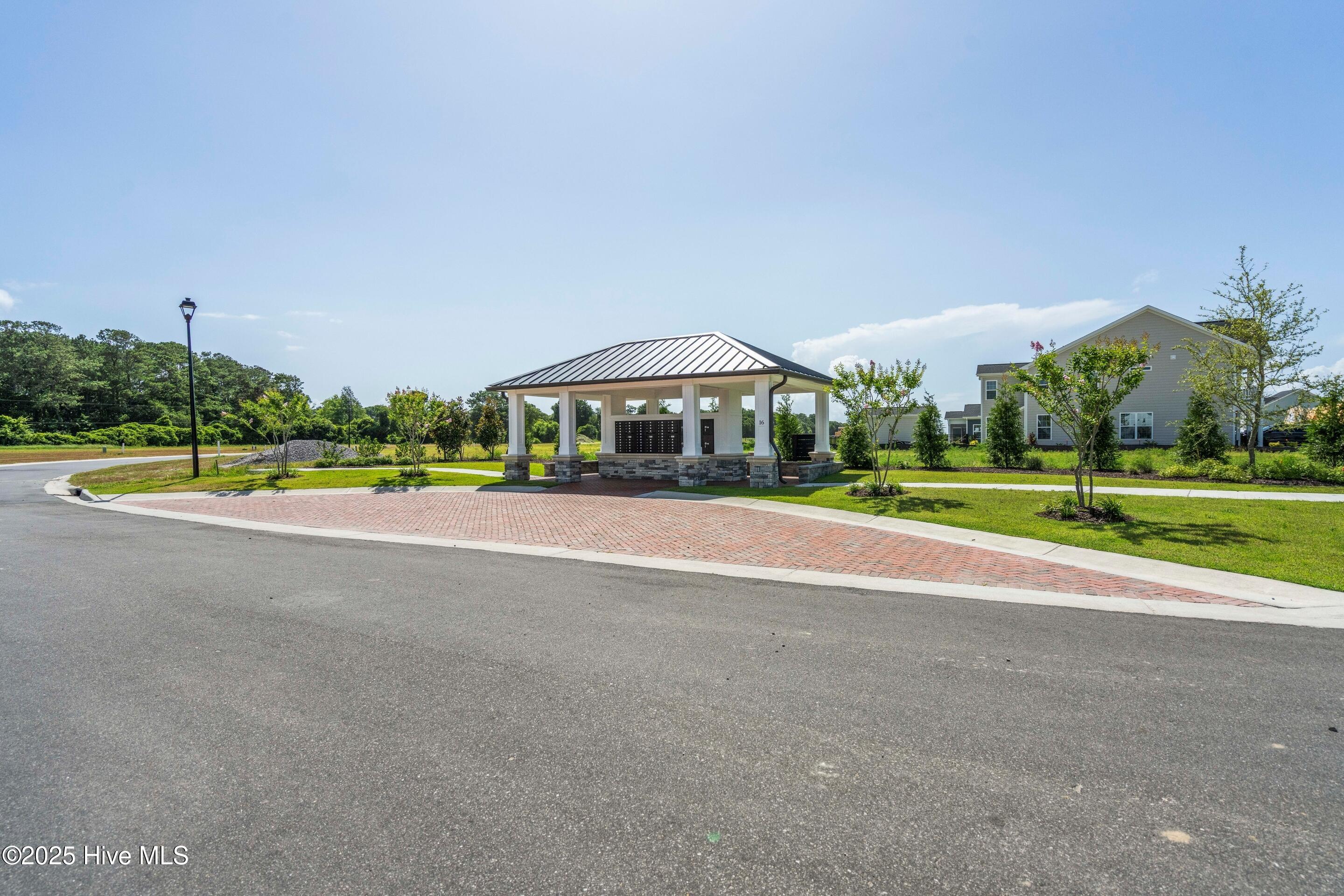 100490520 | Photo 43