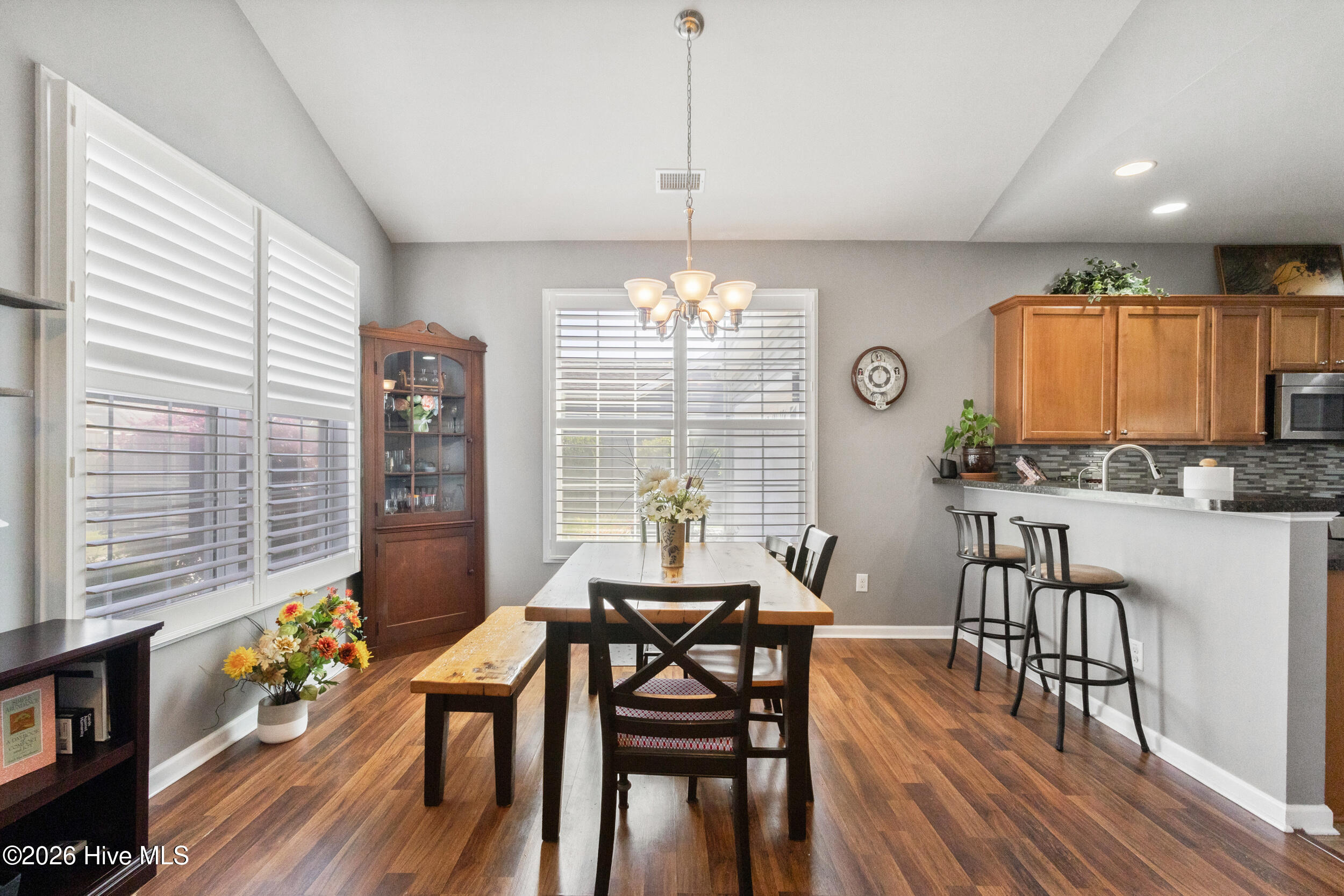 100565406 | Photo 15