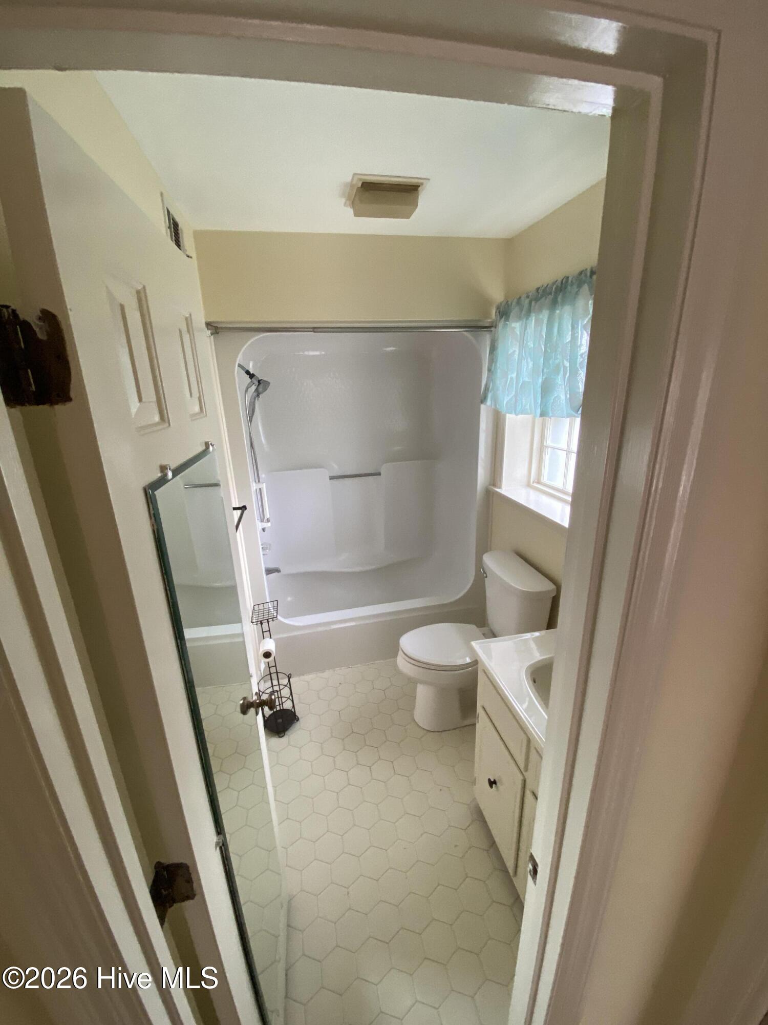 Listing Photo 5 - Condo for sale in building located at 1010 Hickman Rd, Augusta, GA 30904 - Unit #B3