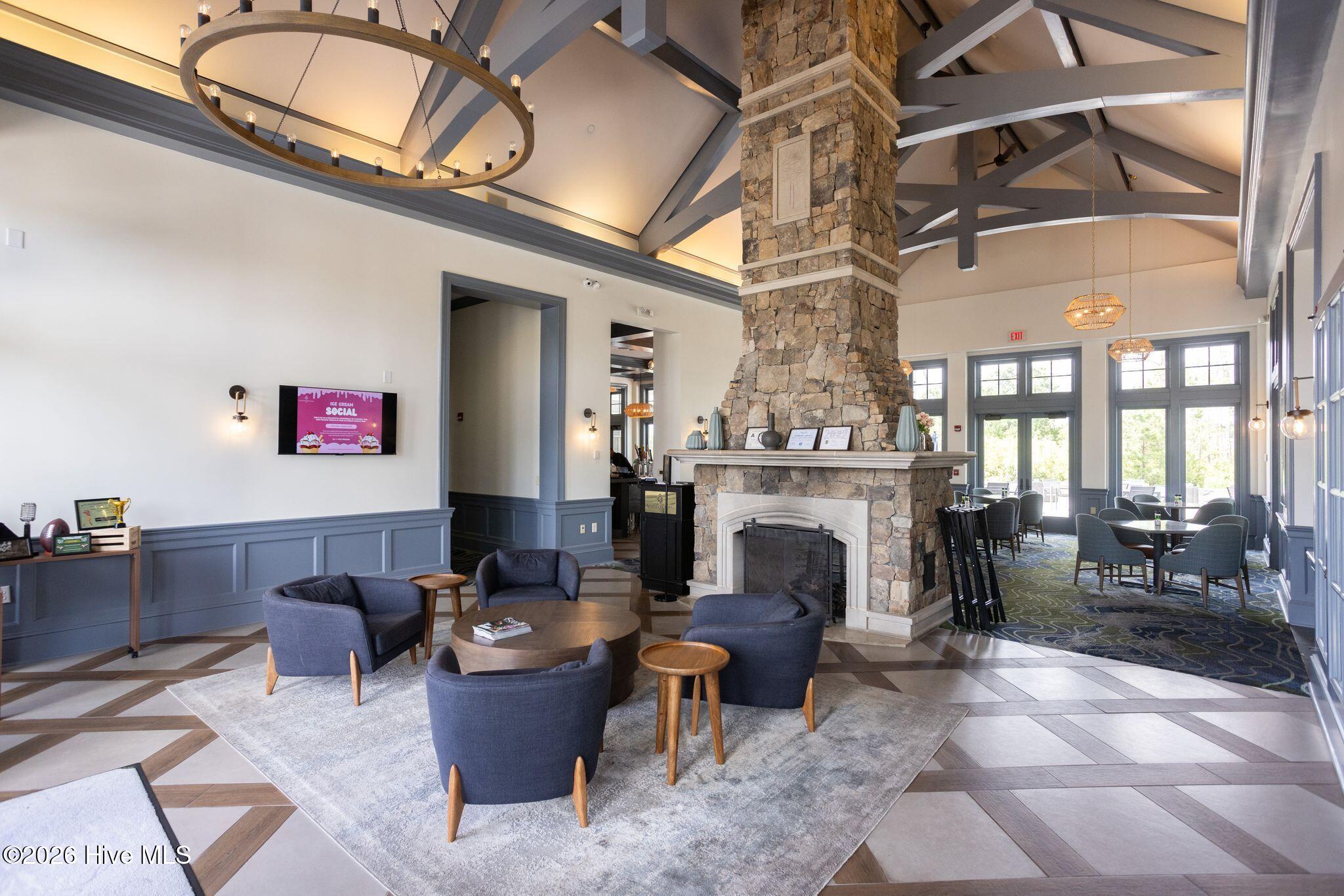 100559080 | Photo 82