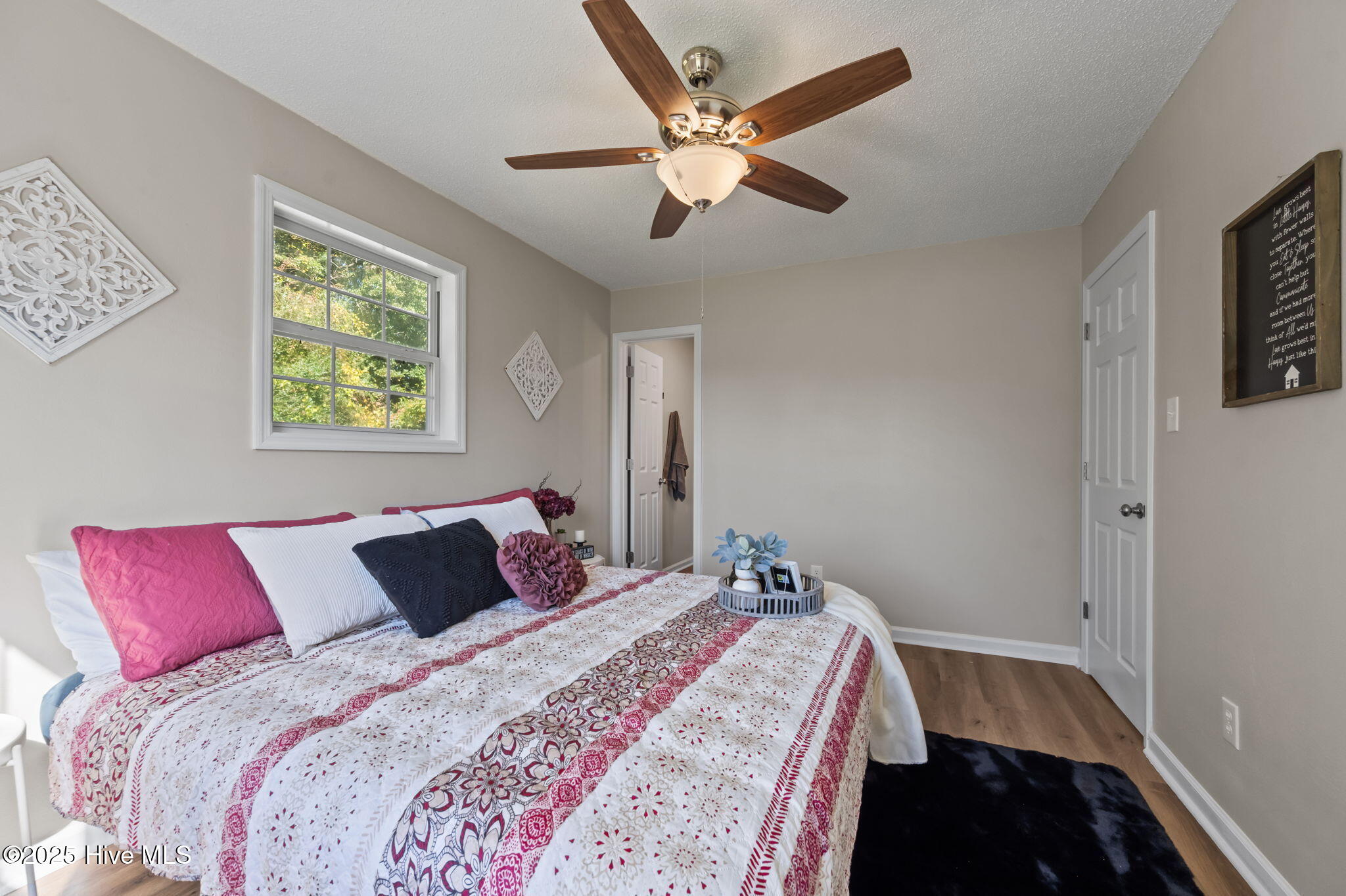 100539166 | Photo 40