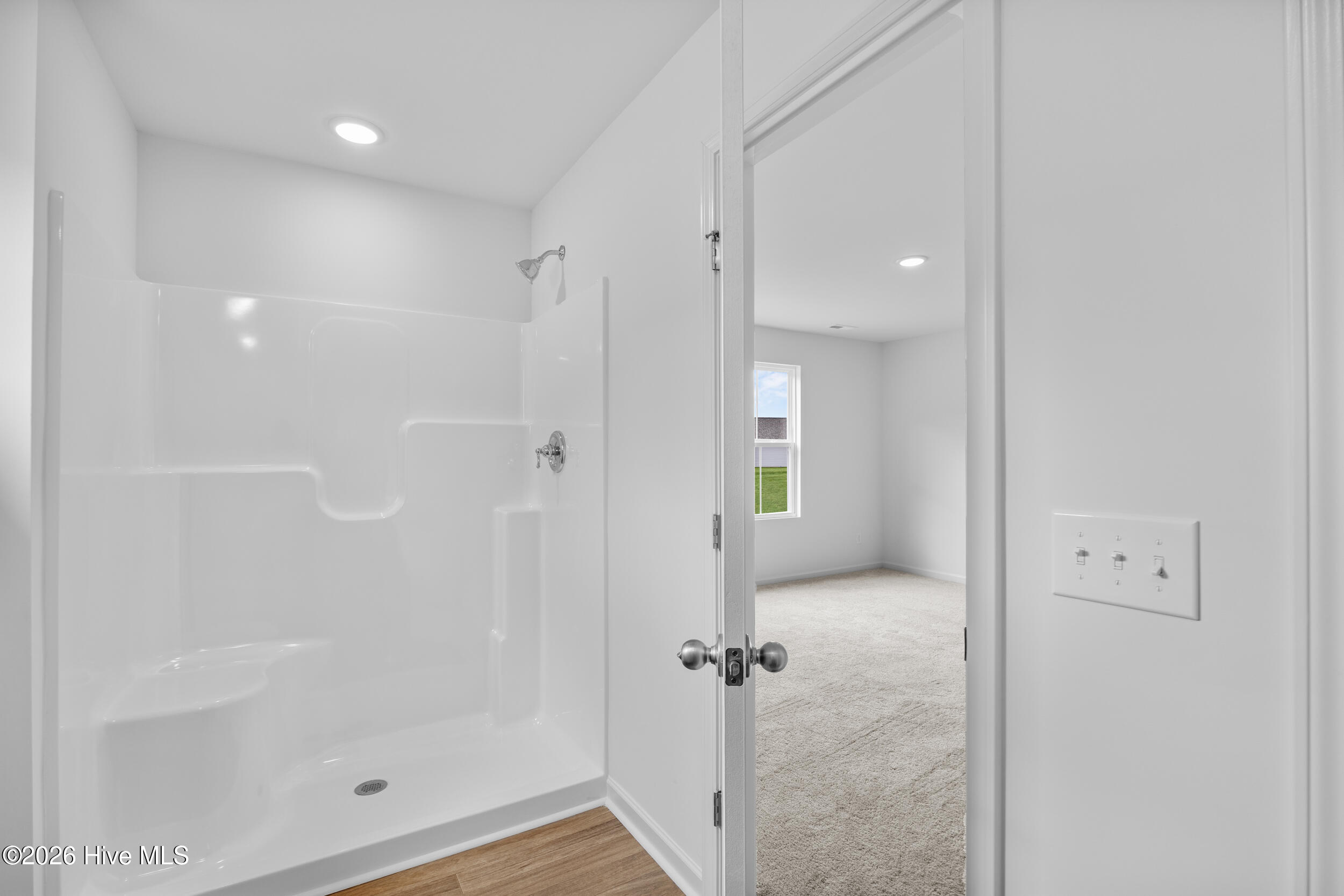 100548056 | Photo 25