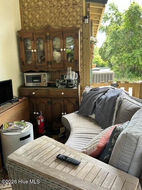 2401 Arendell 