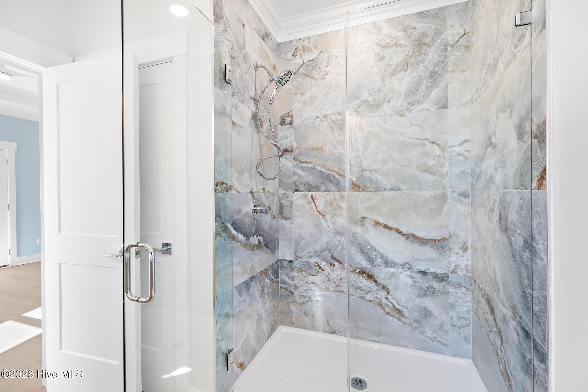 100547169 | Photo 26