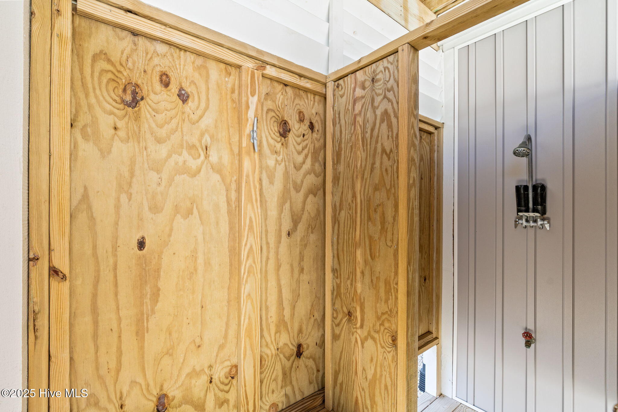 100535074 | Photo 45