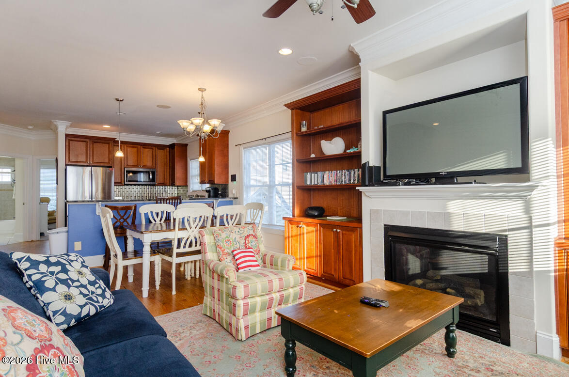 100550509 | Photo 11