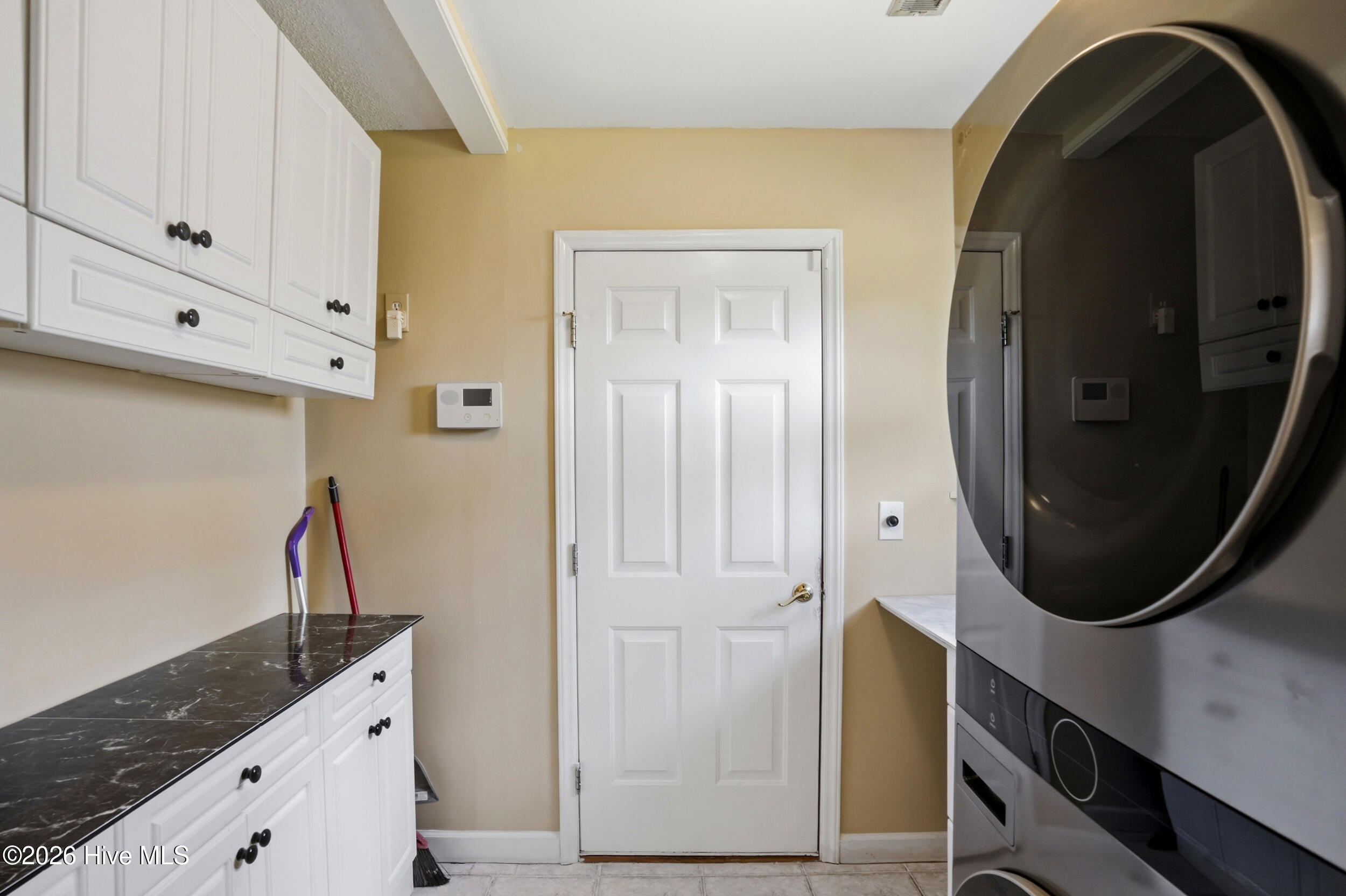 100559027 | Photo 25