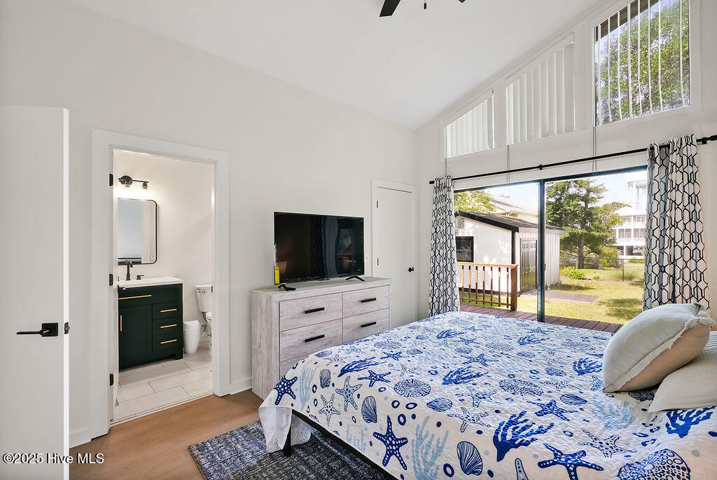 100570405 | Photo 15