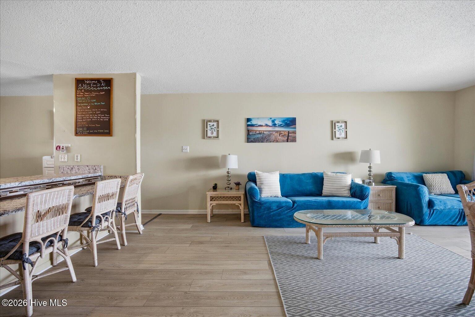 100561249 | Photo 10