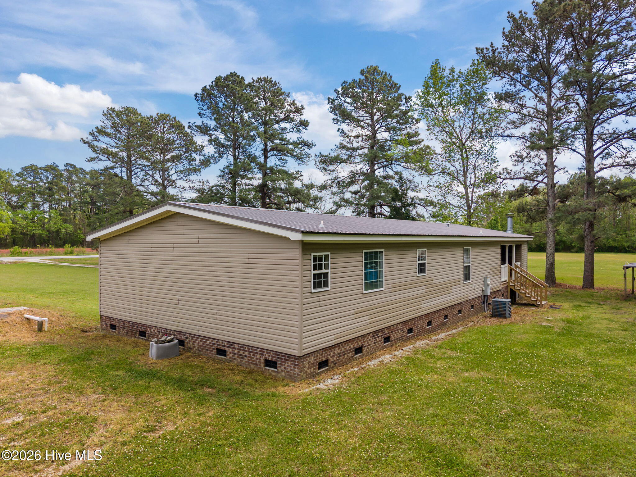 100566211 | Photo 43